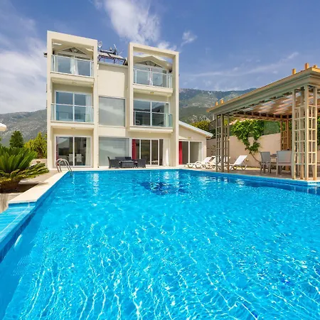 Villa Premium F Cedit